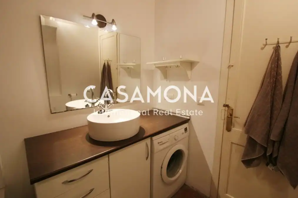 Badezimmer von Wohnungen zur Miete in Barcelona mit Klimaanlage, Terrasse und Möbliert