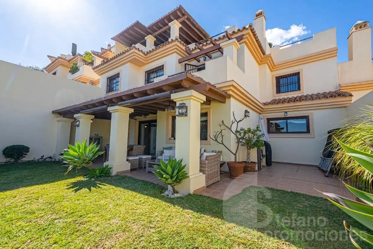 Exterior view of Detached homes for sale in Málaga Capital  with Air Conditioner, Private garden and Parquet flooring