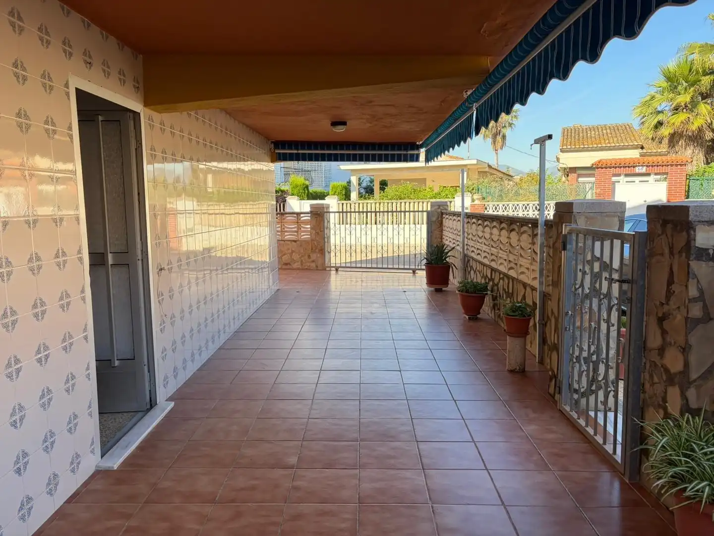Ground floor to rent in Oliva Playa