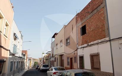 Vista exterior de Casa o xalet en venda en Badajoz Capital amb Terrassa