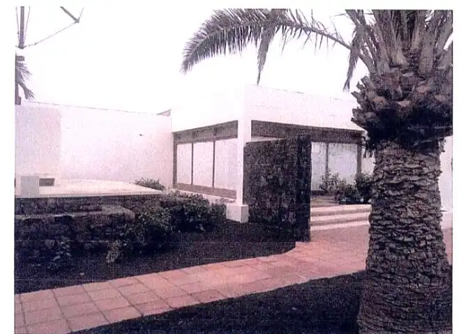 Vista exterior de Local de lloguer en Teguise amb Terrassa