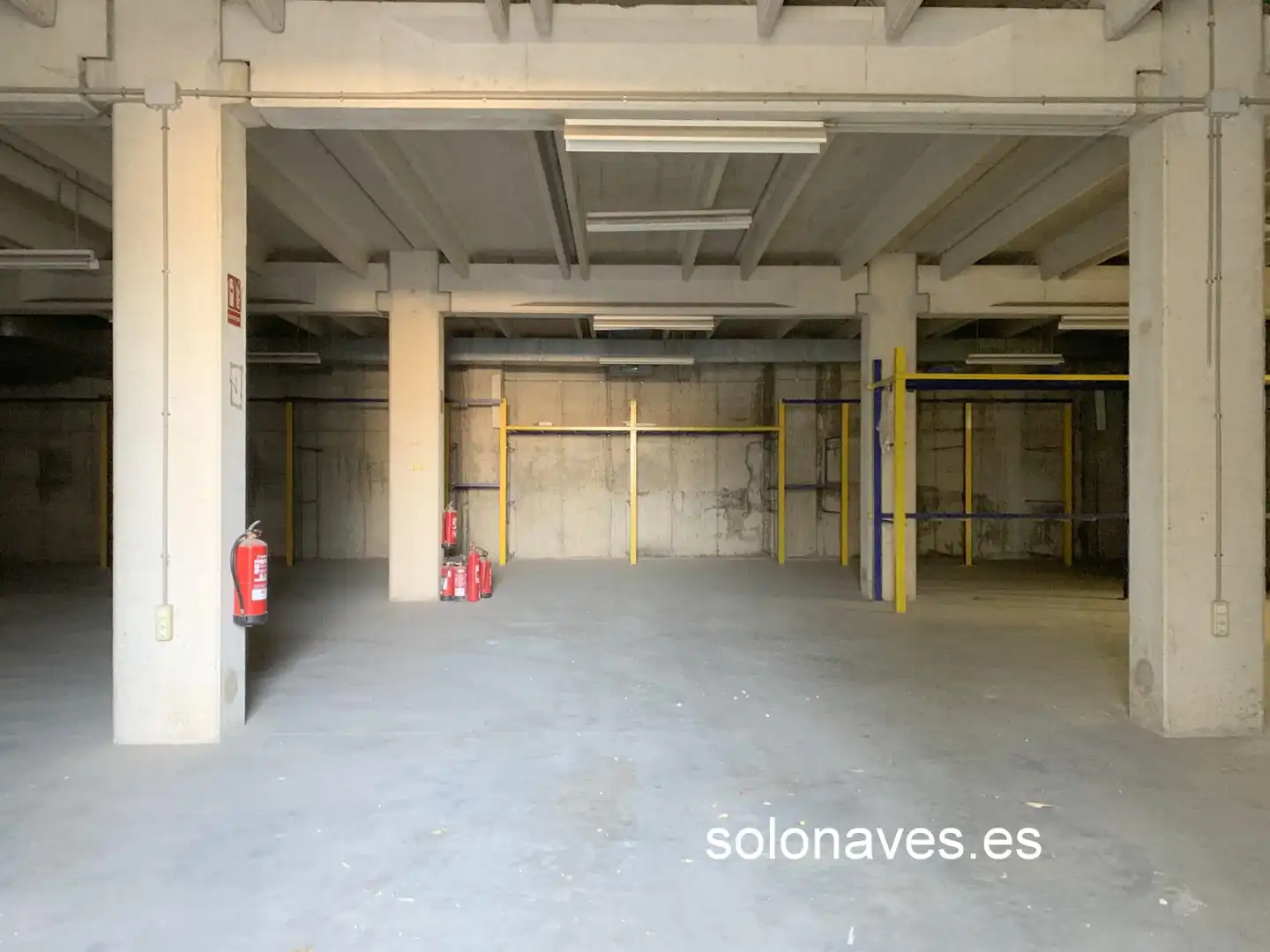 Nau industrial de lloguer en Zaragoza