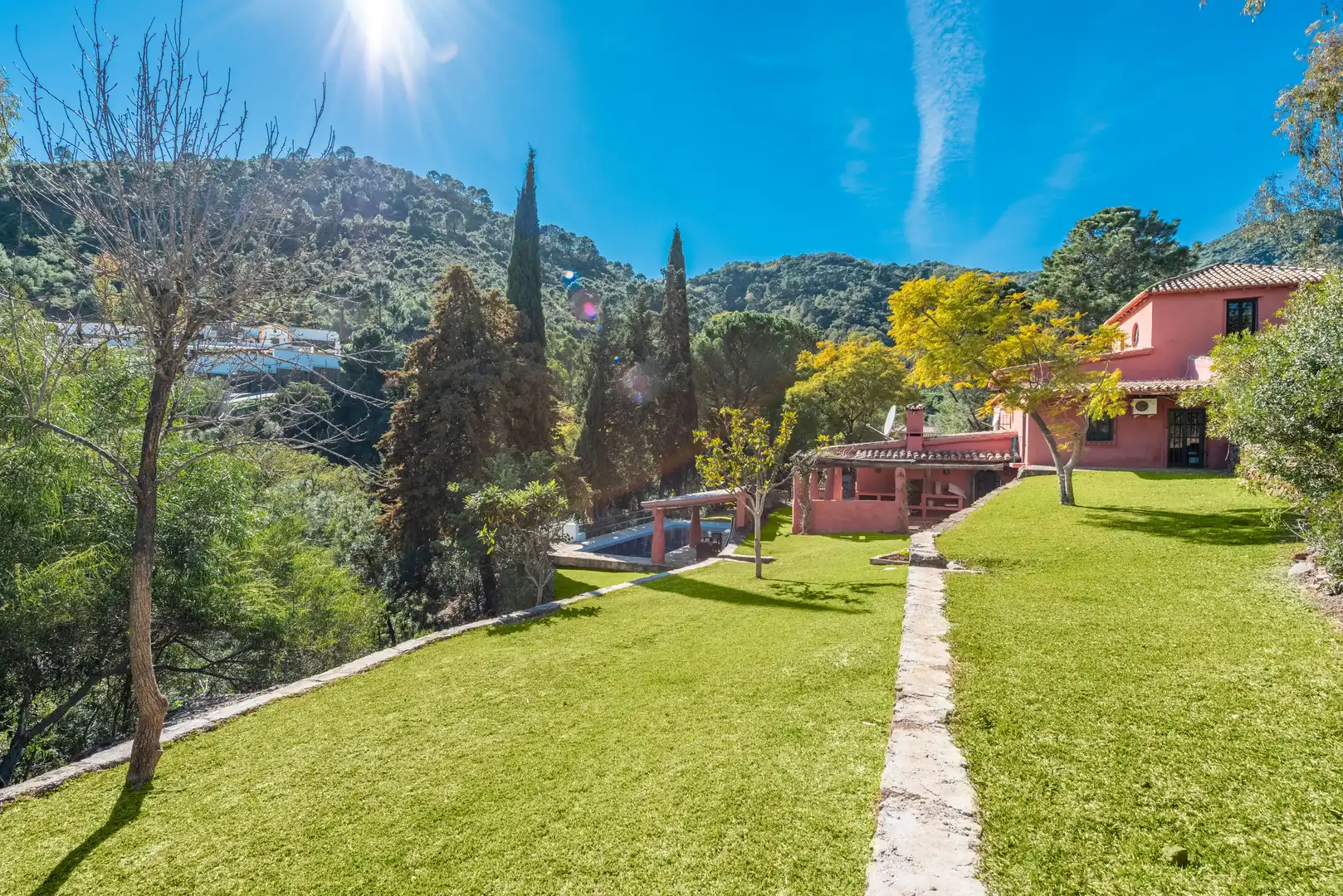 Chalet con terraza en venta en Benahavís pueblo, imagen 3