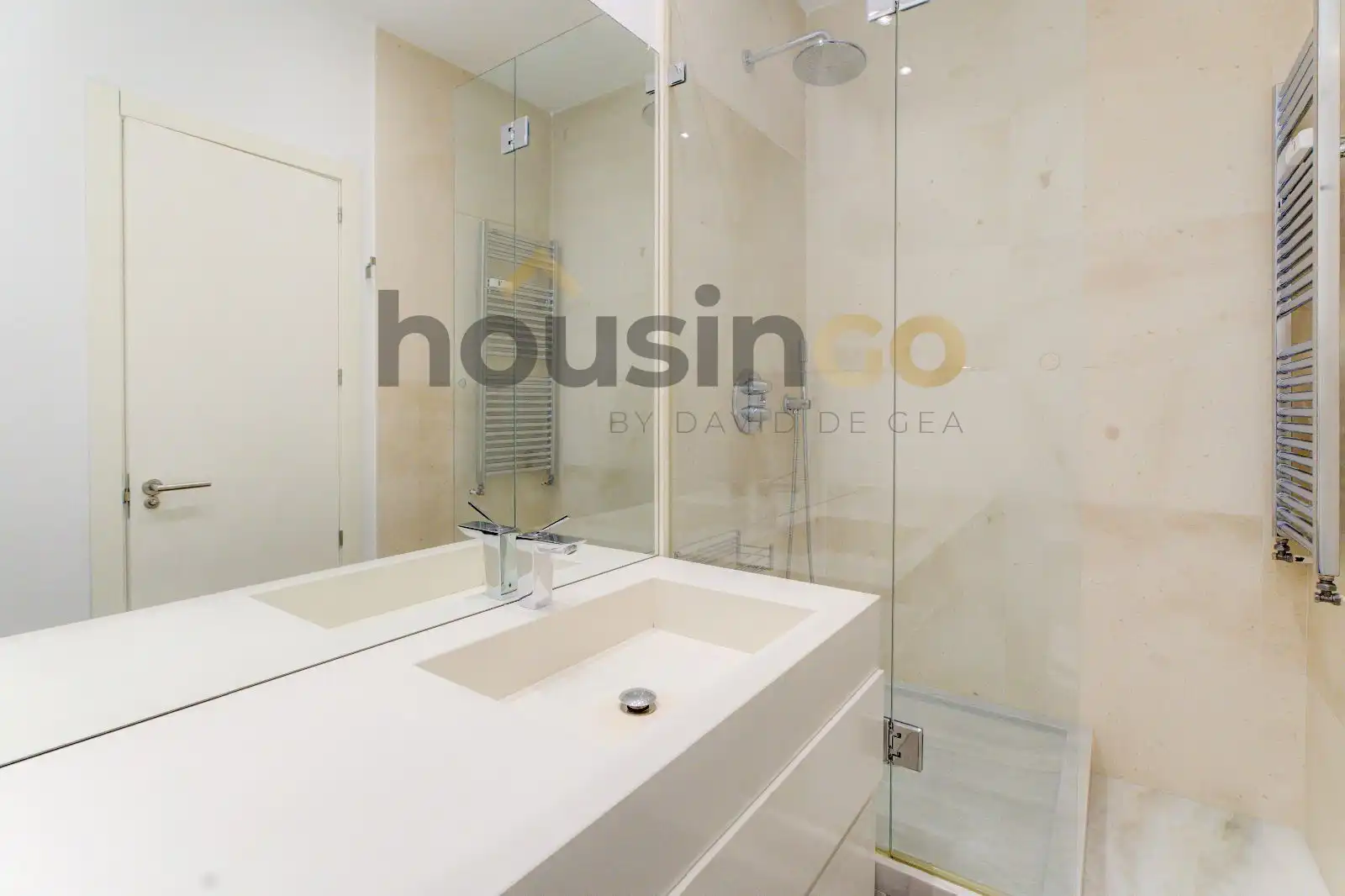 Badezimmer von Wohnung zum Verkauf in Madrid mit Klimaanlage, Heizung und Parkett