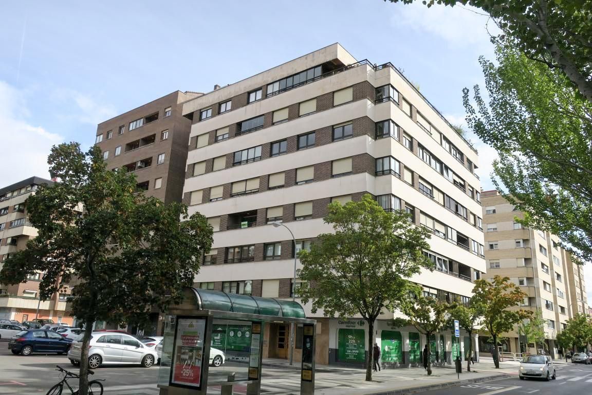 Exterior view of Flat for sale in  Pamplona / Iruña  with Parquet flooring and Storage room