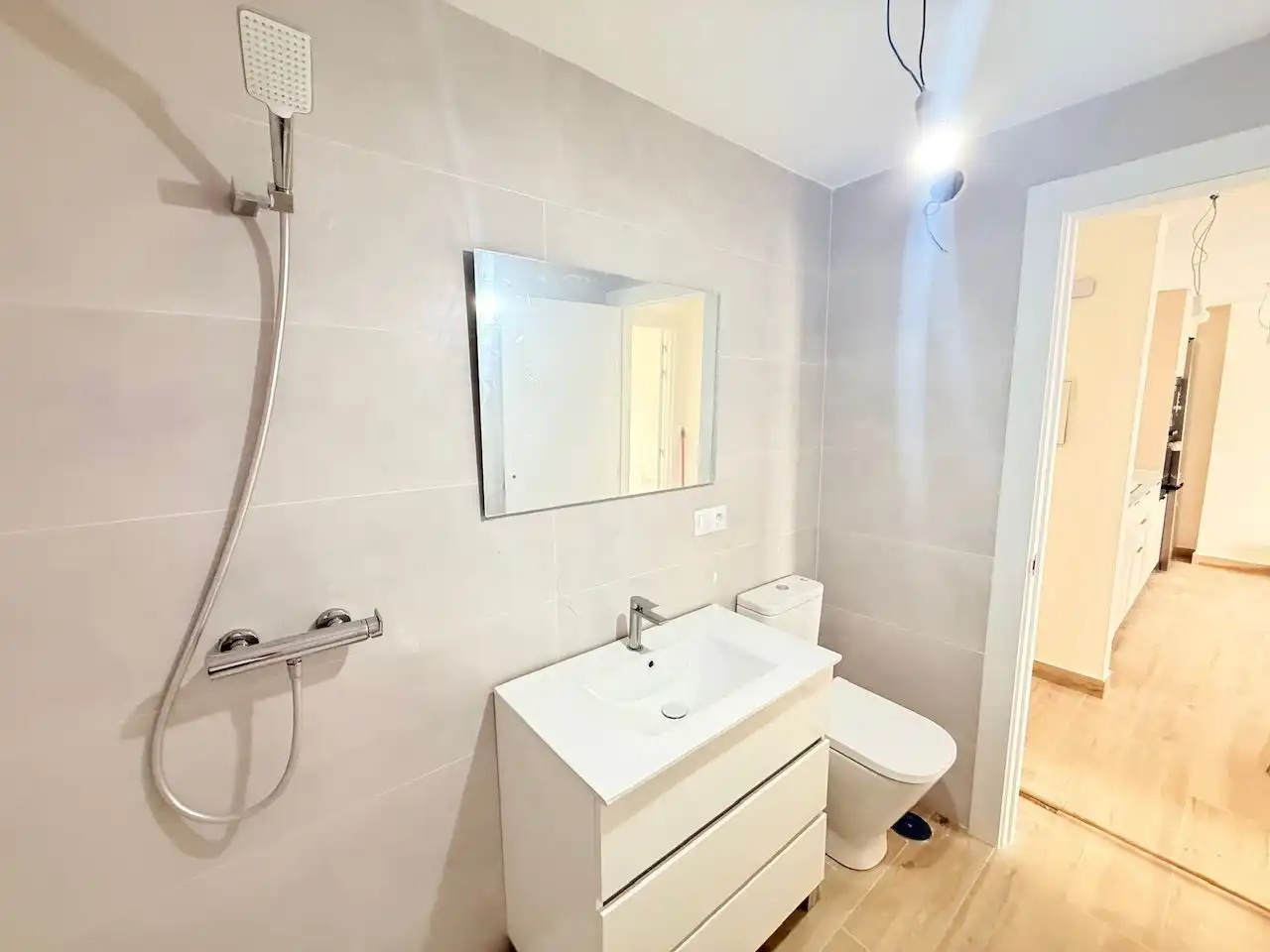 Badezimmer von Wohnungen zum Verkauf in Torrox mit Klimaanlage, Heizung und Gemeinschaftspool
