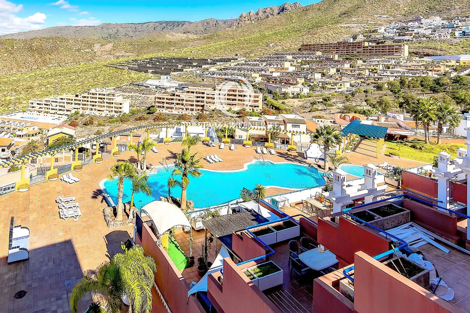 Vista exterior de Apartament de lloguer en Adeje amb Terrassa, Traster i Piscina