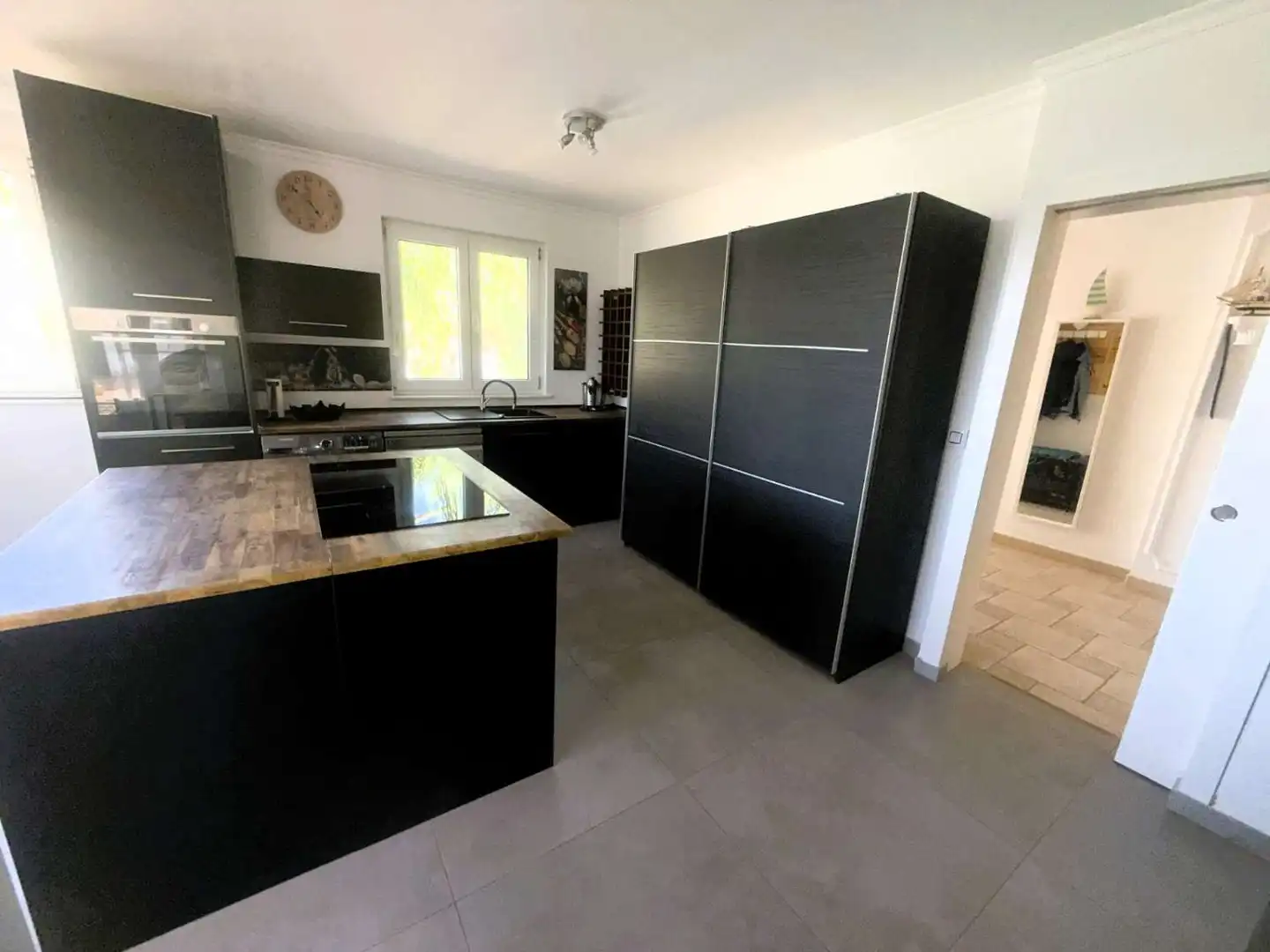 Cuina de Casa o xalet en venda en Alhaurín de la Torre amb Aire condicionat, Calefacció i Terrassa