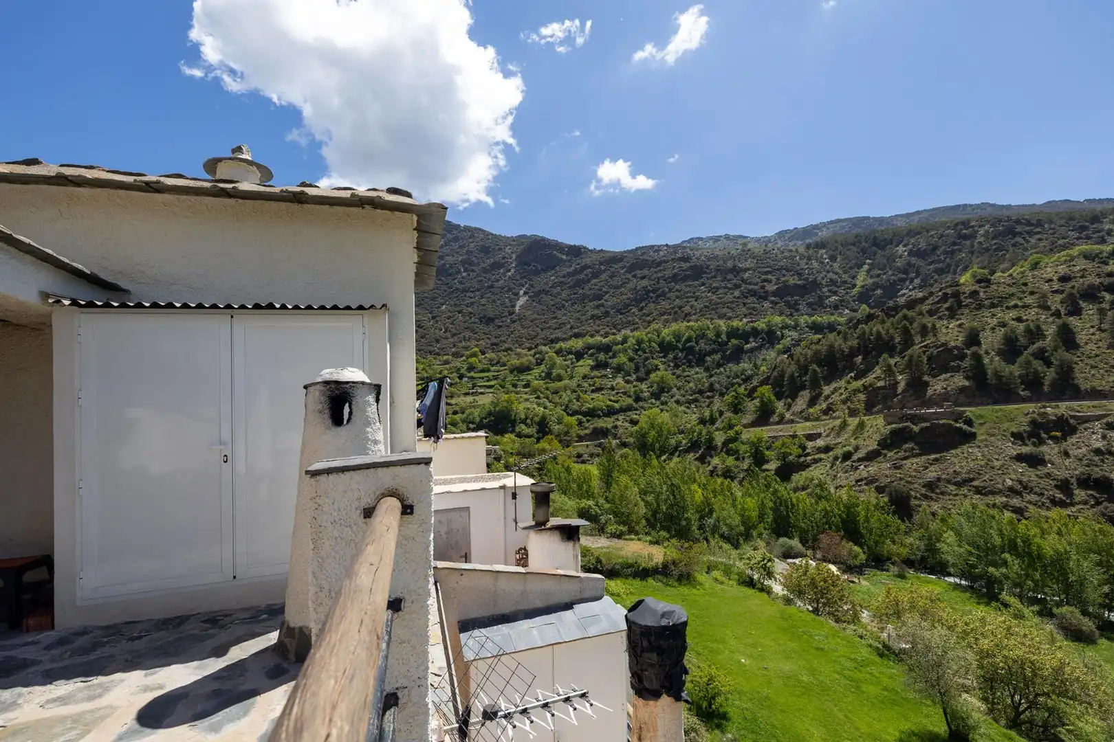 Exterior view of Flat for sale in Trevélez  with Heating, Terrace and Furnished
