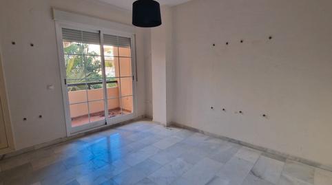 Foto 2 de Pis en venda a Calle Oceano, Romana Playa, Málaga