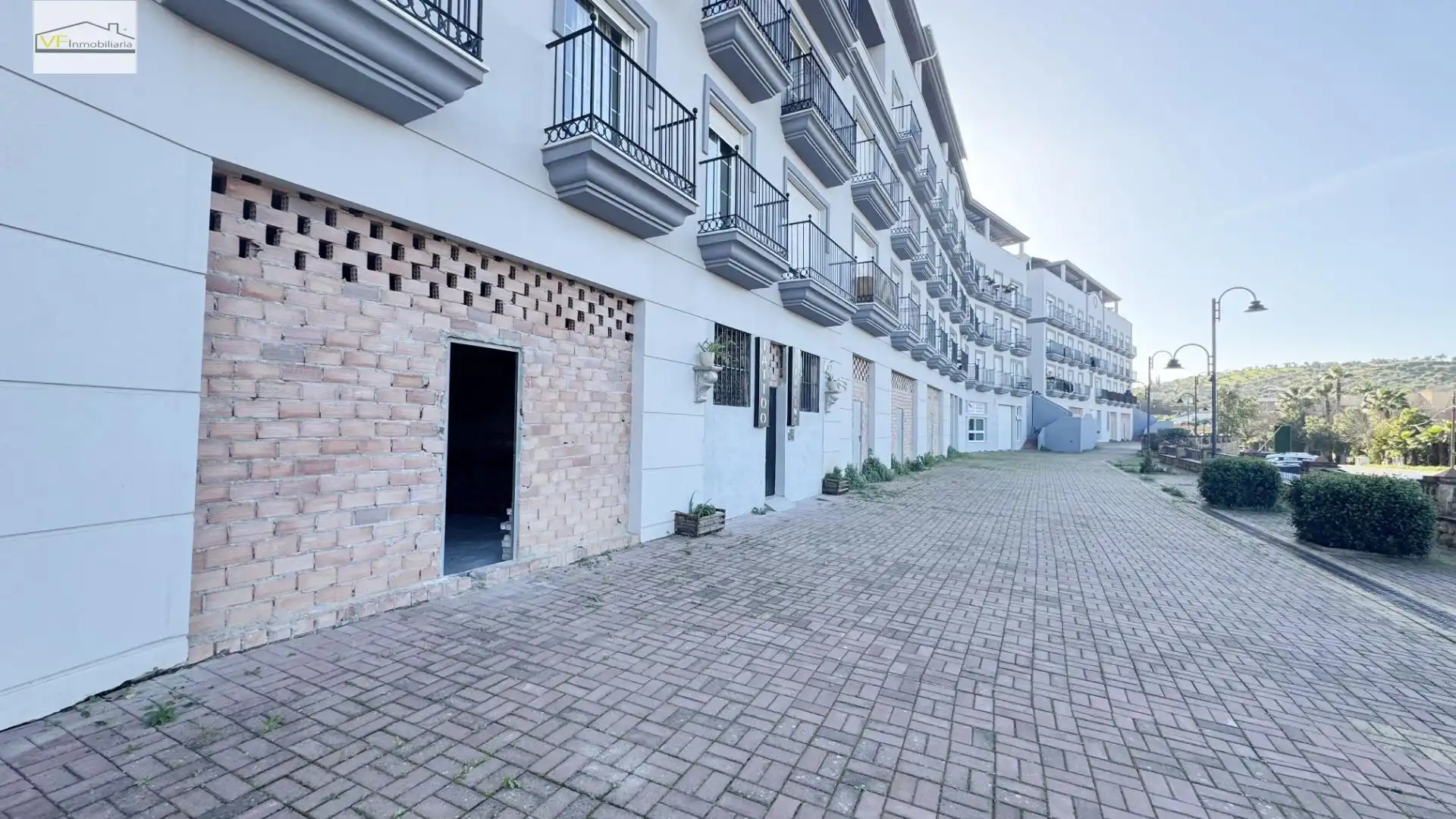 Vista exterior de Local en venda en Coín