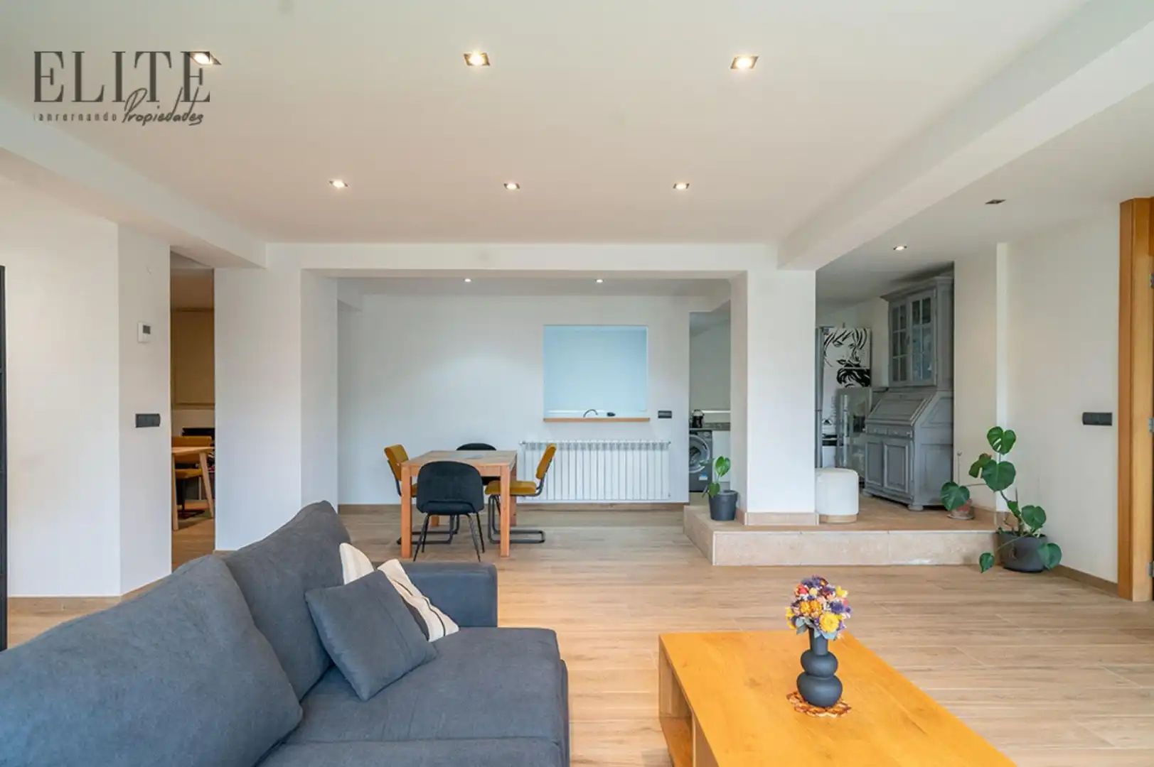 Living room of Ground floor for sale in Santander  with Heating