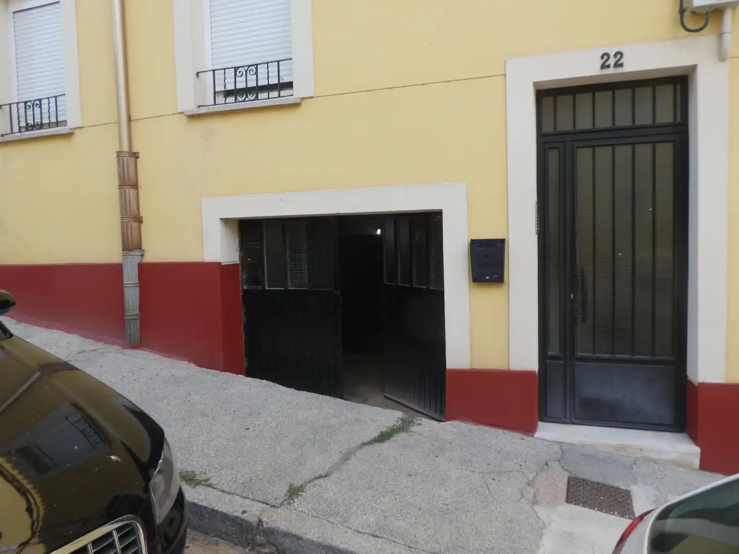 Vista exterior de Local en venta en Burgos