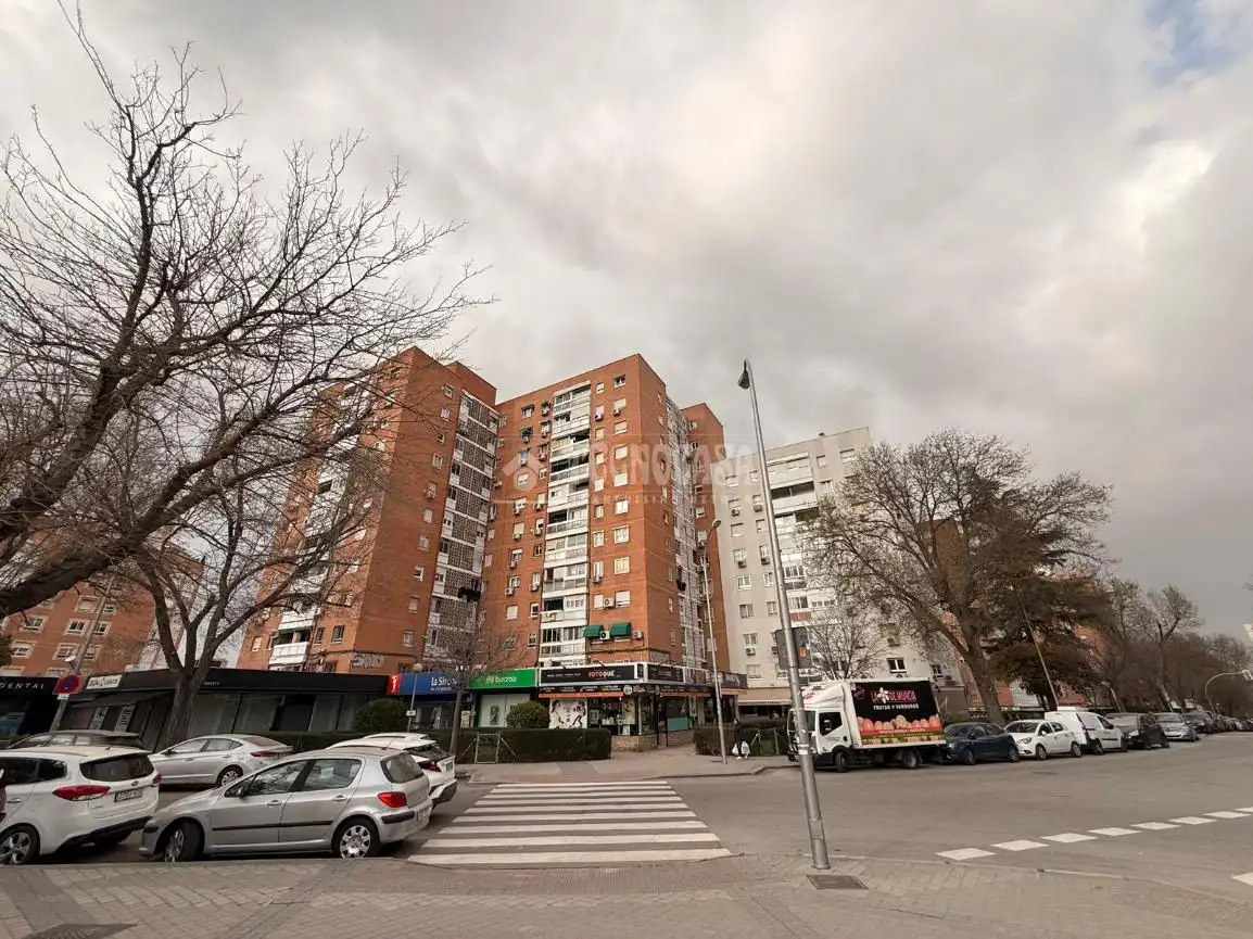 Vista exterior de Piso en venta en Madrid con Aire acondicionado, Calefacción y Terraza