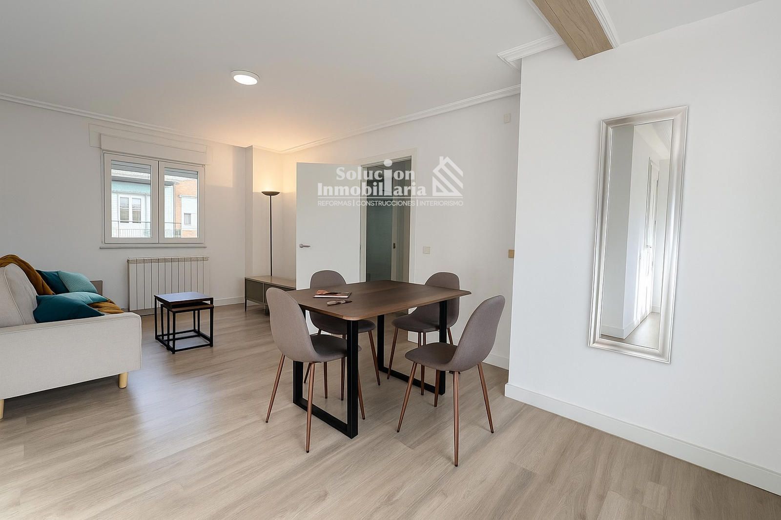 Dining room of Flat for sale in Salamanca Capital  with Heating, Terrace and Furnished