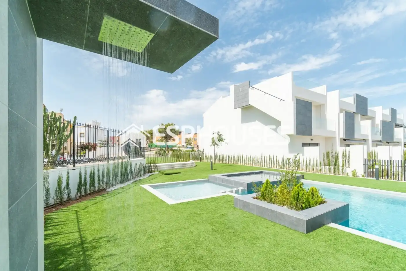 Bungalow amb terrassa en venda a Los Balcones - Los Altos