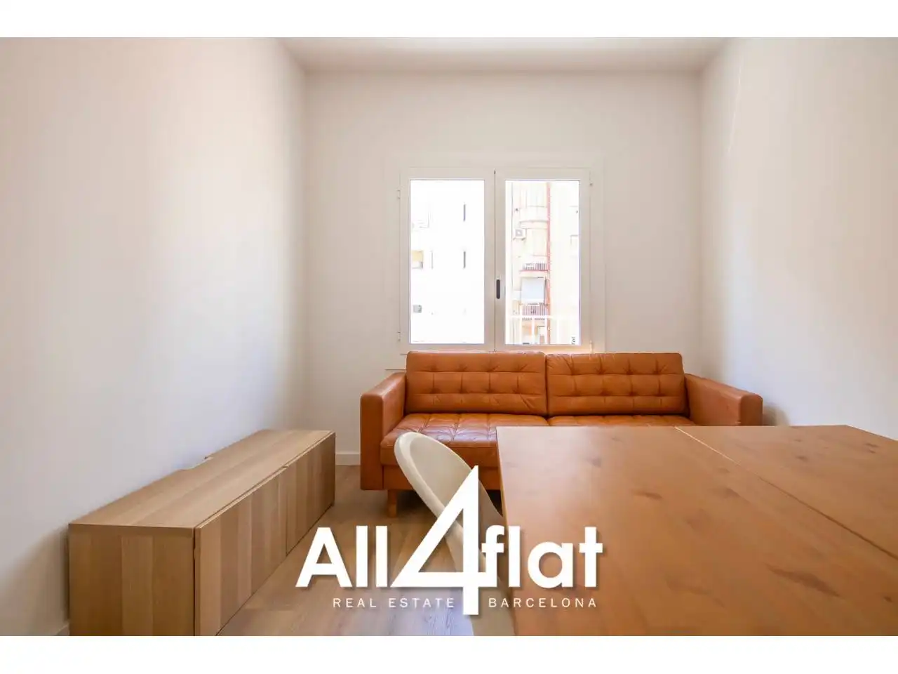 Bedroom of Flat for rent in Barcelona  with Air Conditioner and Alarm