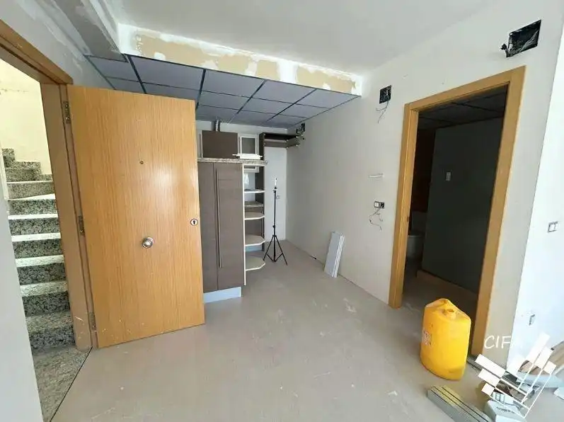 Flat with lift for sale in Calle MONTEJURRA, imagen 2