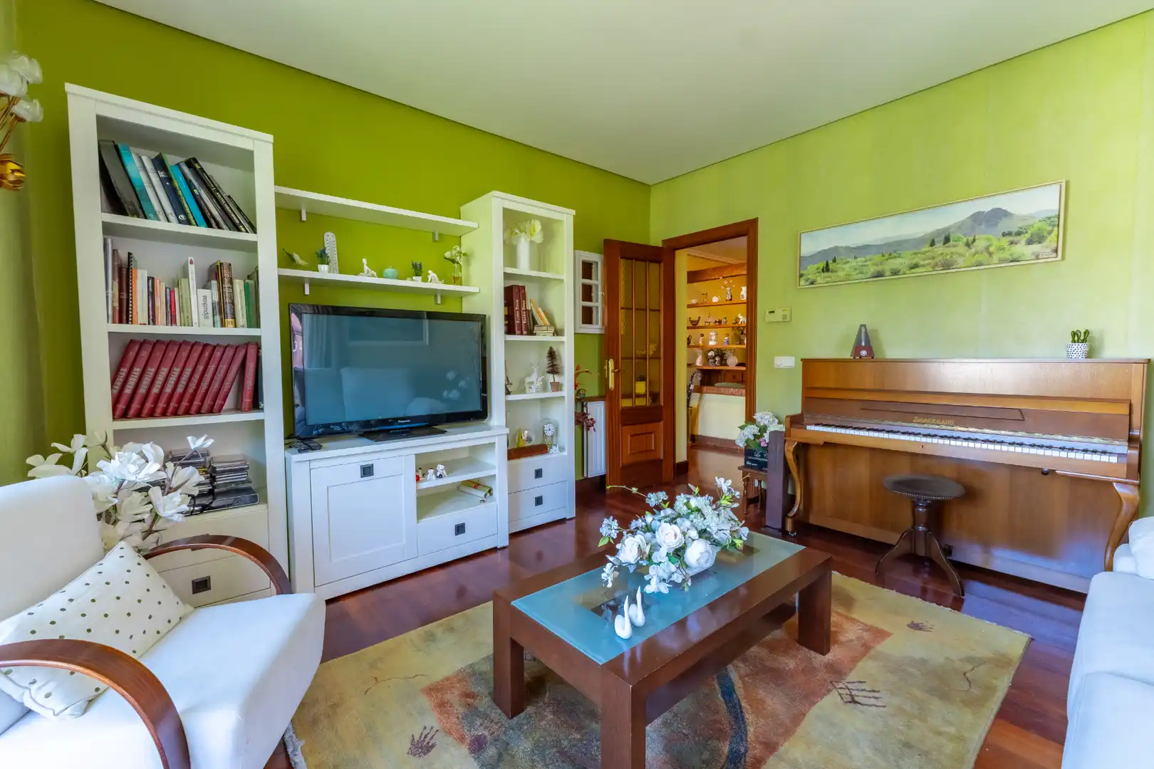 Sala d'estar de Pis en venda en Errenteria amb Calefacció, Parquet i Terrassa