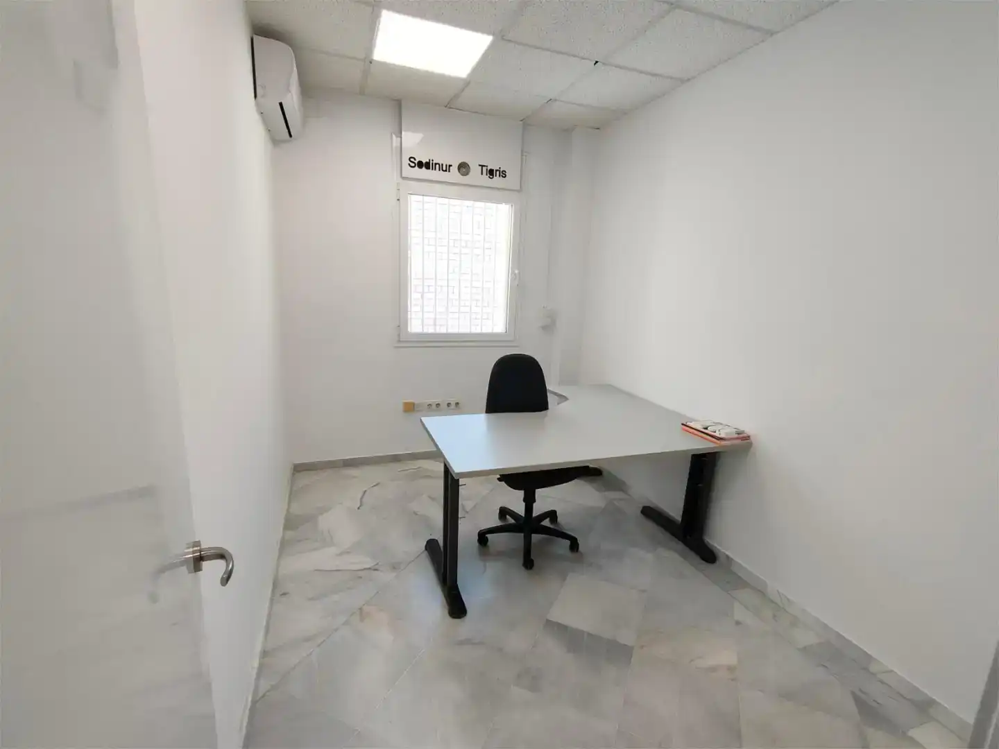 Büro zum Verkauf in Mairena del Aljarafe