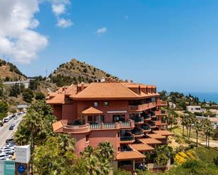 Vista exterior de Àtic en venda en Benalmádena amb Aire condicionat, Calefacció i Terrassa