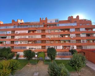 Exterior view of Flat for sale in  Madrid Capital  with Heating