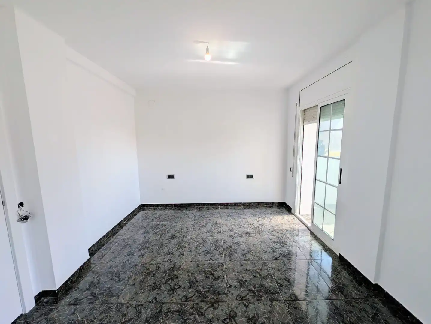 Piso en venta en Badalona con Aire acondicionado, Calefacción y Horno