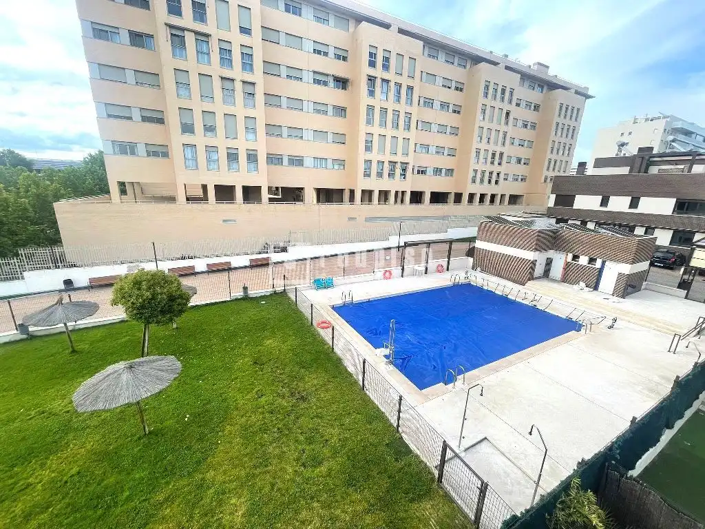 Piscina de Casa o chalet en venta en Rivas-Vaciamadrid con Aire acondicionado, Calefacción y Jardín privado