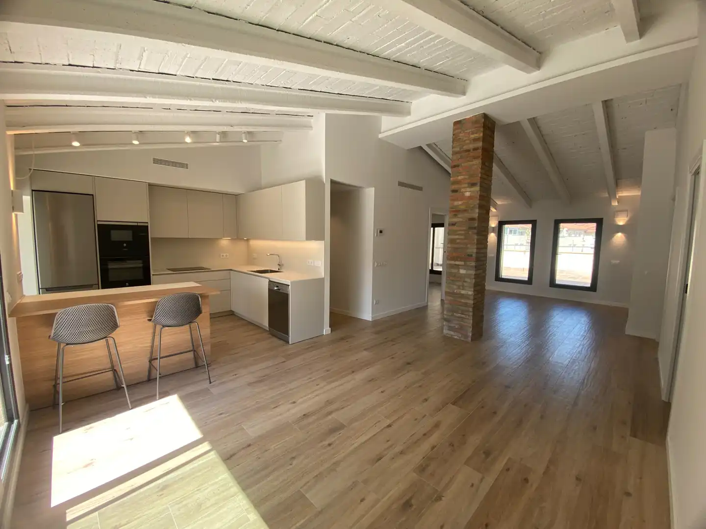 Kitchen of Attic for rent in Girona  with Air Conditioner, Heating and Terrace