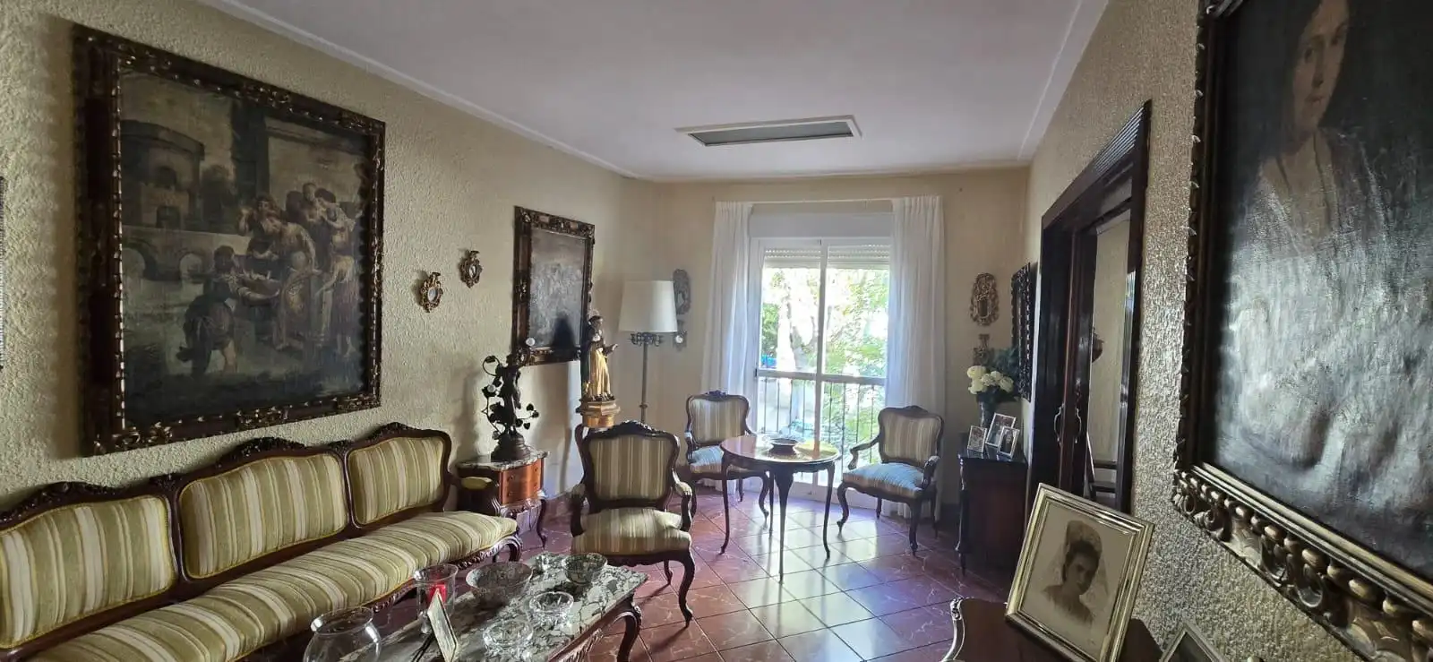 Living room of Flat for sale in Sevilla  with Air Conditioner, Terrace and Storage room