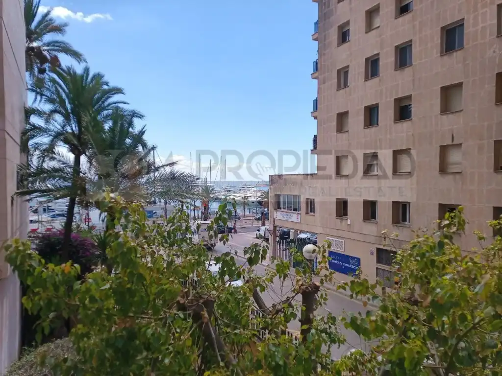 Vista exterior de Pis de lloguer en  Palma de Mallorca amb Aire condicionat, Terrassa i Rentadora