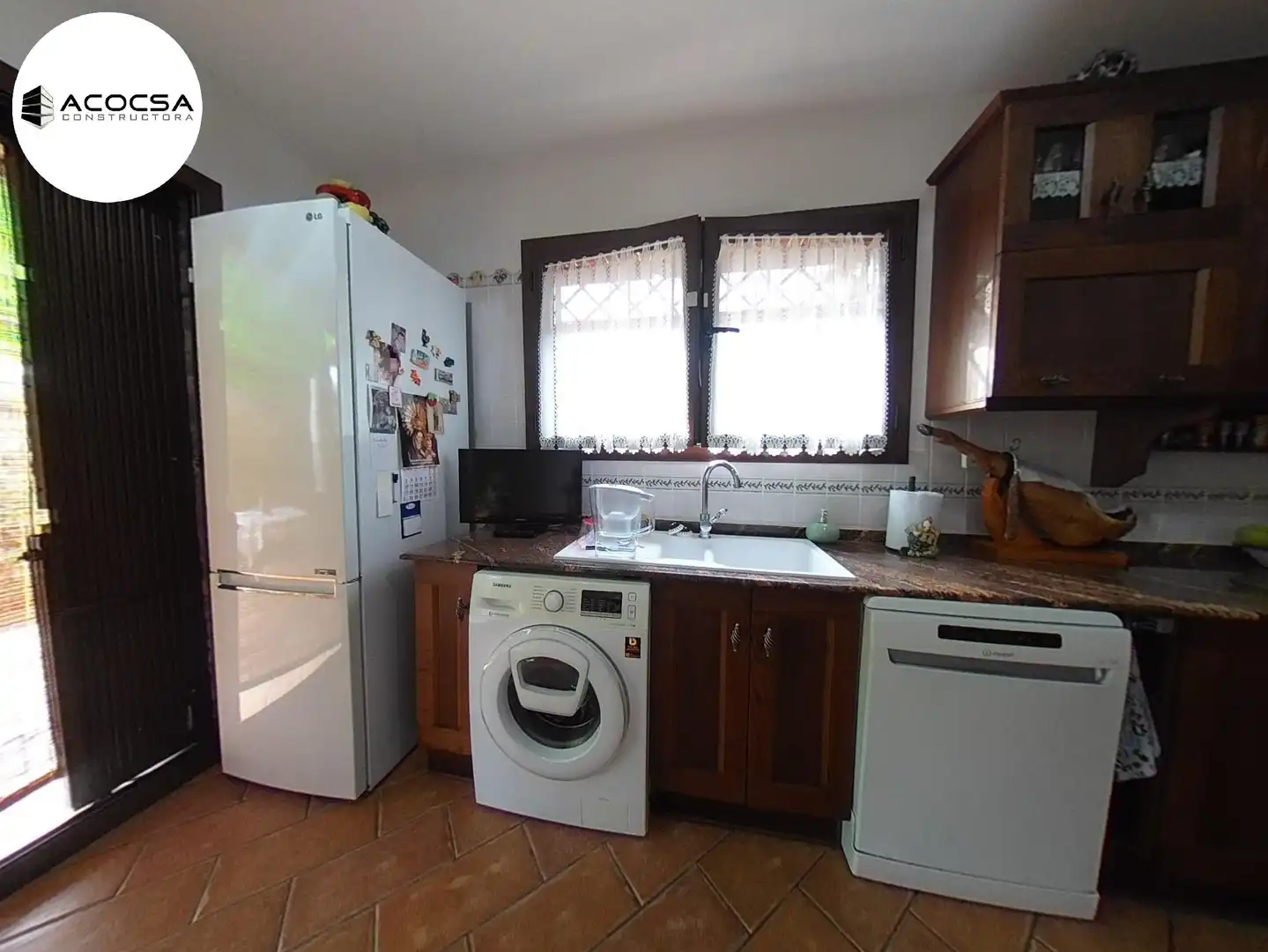 Küche von Haus oder Chalet zum Verkauf in Sant Andreu de la Barca mit Privatgarten, Terrasse und Abstellraum