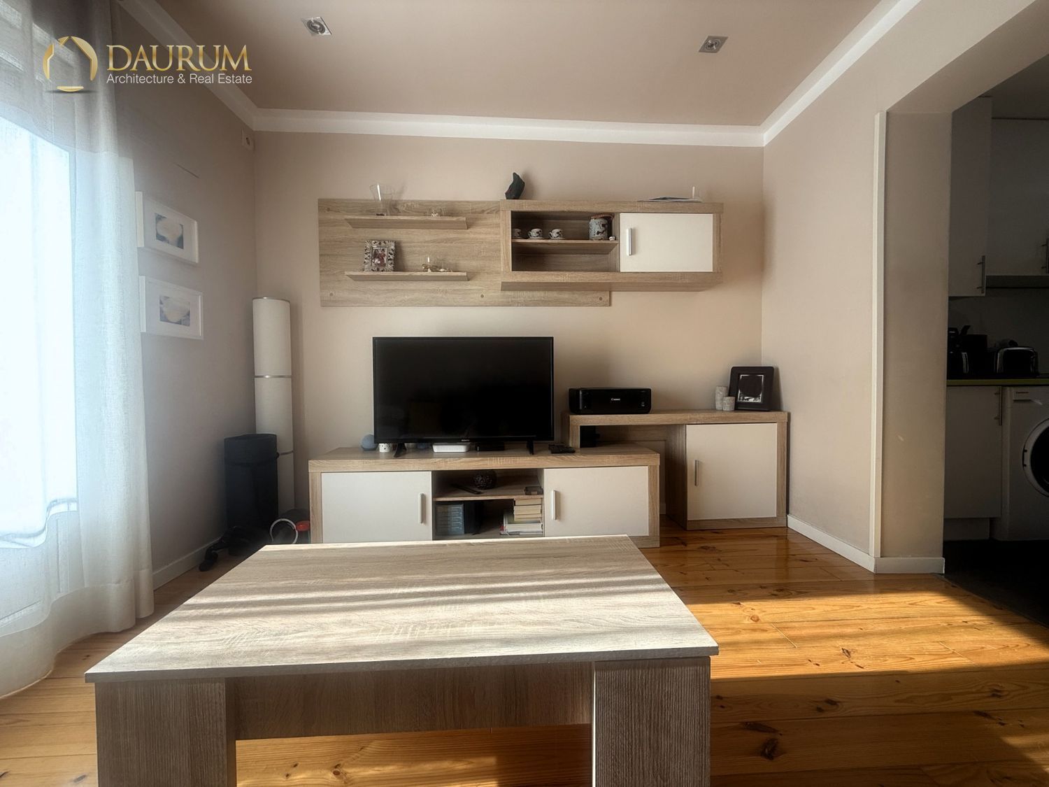 Sala d'estar de Dúplex en venda en  Madrid Capital amb Calefacció, Traster i Moblat