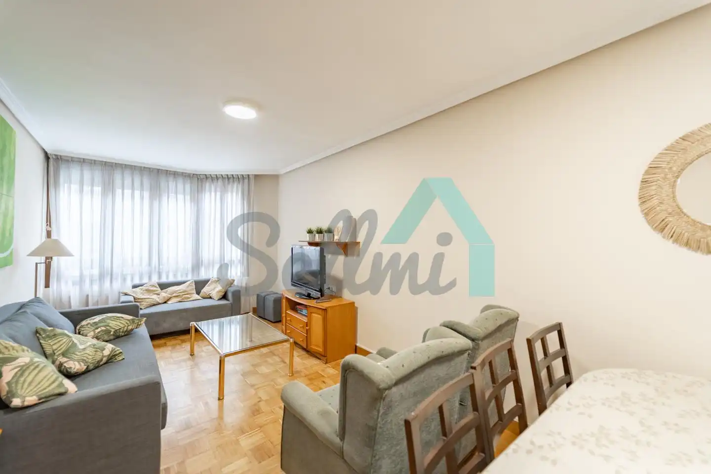 Wohnzimmer von Wohnung zur Miete in Parres mit Heizung, Parkett und Terrasse