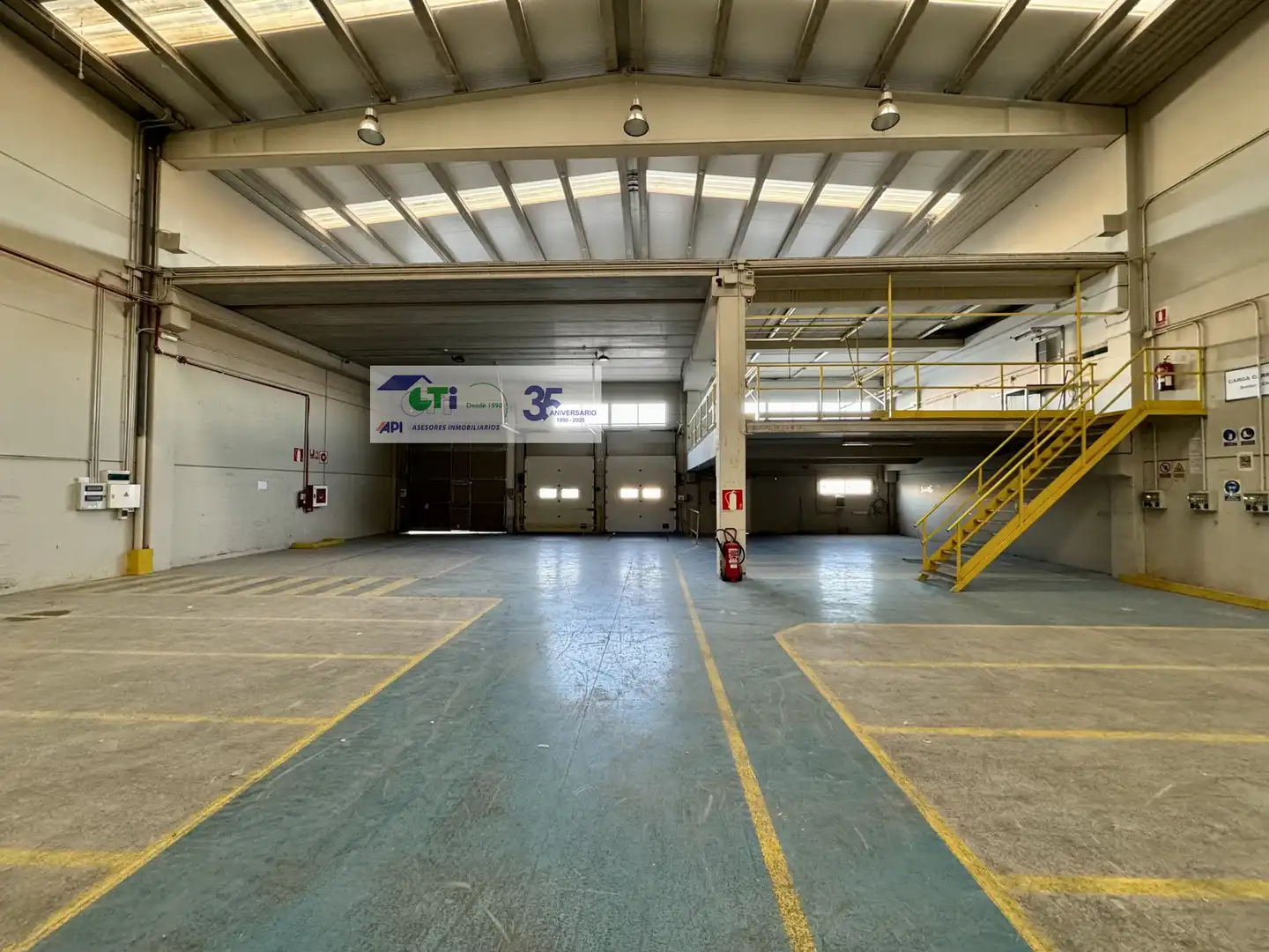 Industrial buildings for rent in La Muela