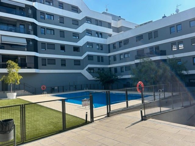 Swimming pool of Flat for sale in Mataró  with Air Conditioner, Heating and Private garden