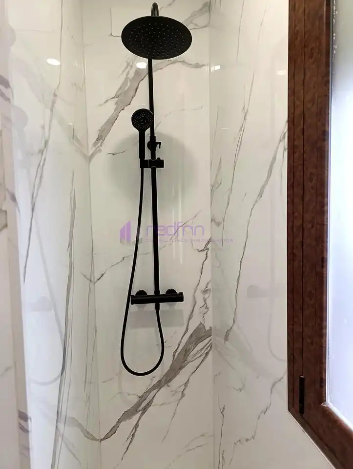 Bathroom of Flat for sale in Madrid