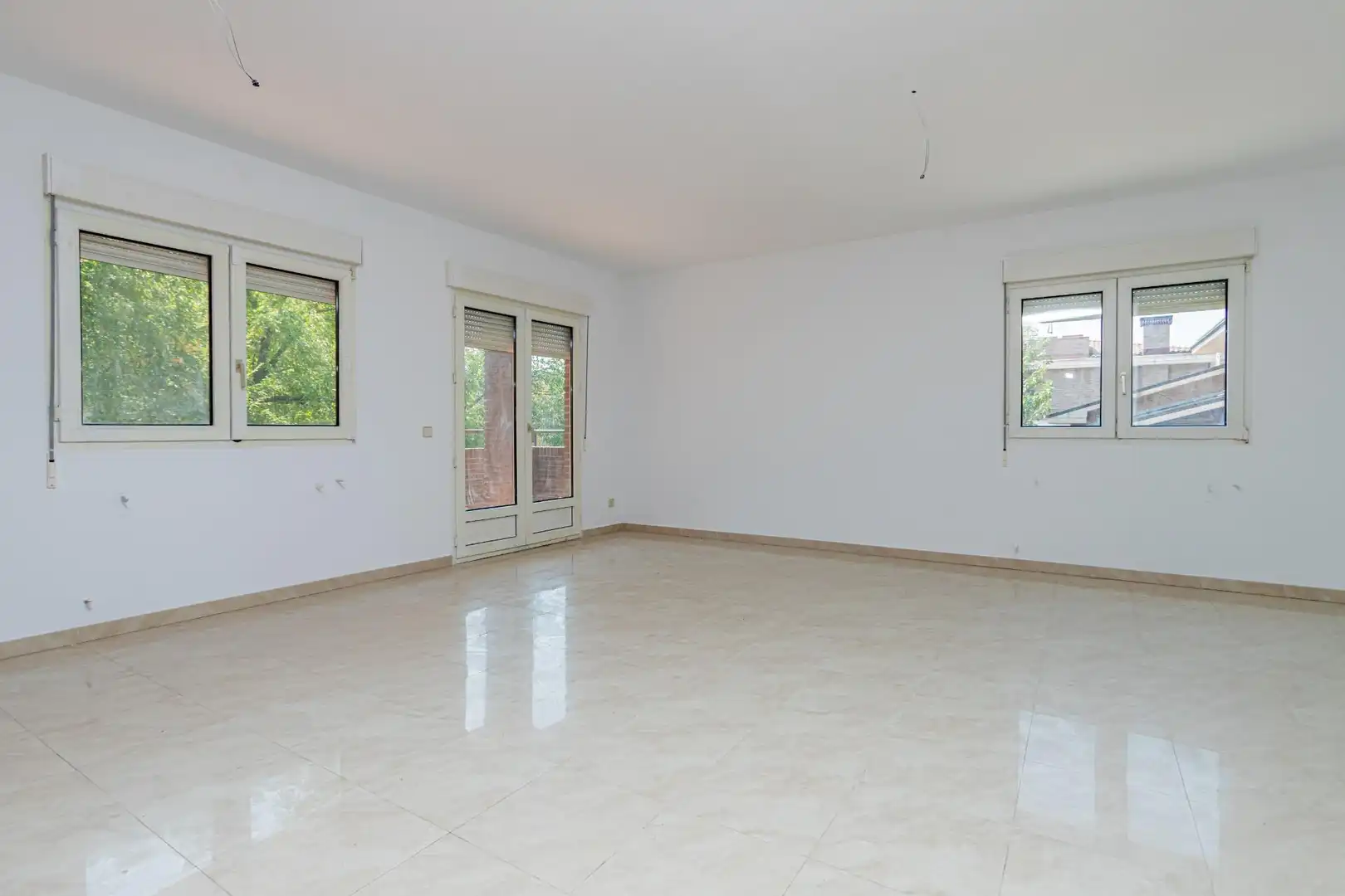 Sala de estar de Casa o chalet en venta en Colmenar Viejo con Calefacción, Jardín privado y Terraza
