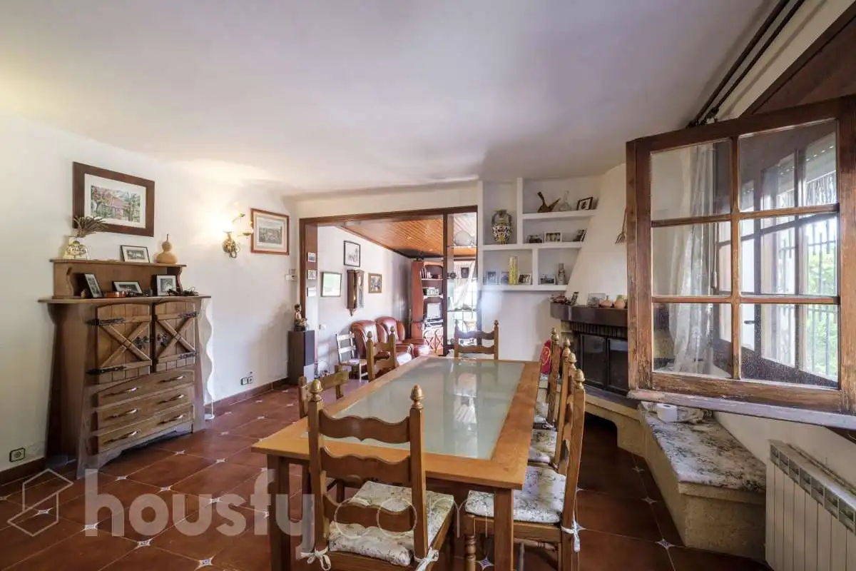 Detached house with pool for sale in Calle Bergueda ., imagen 4