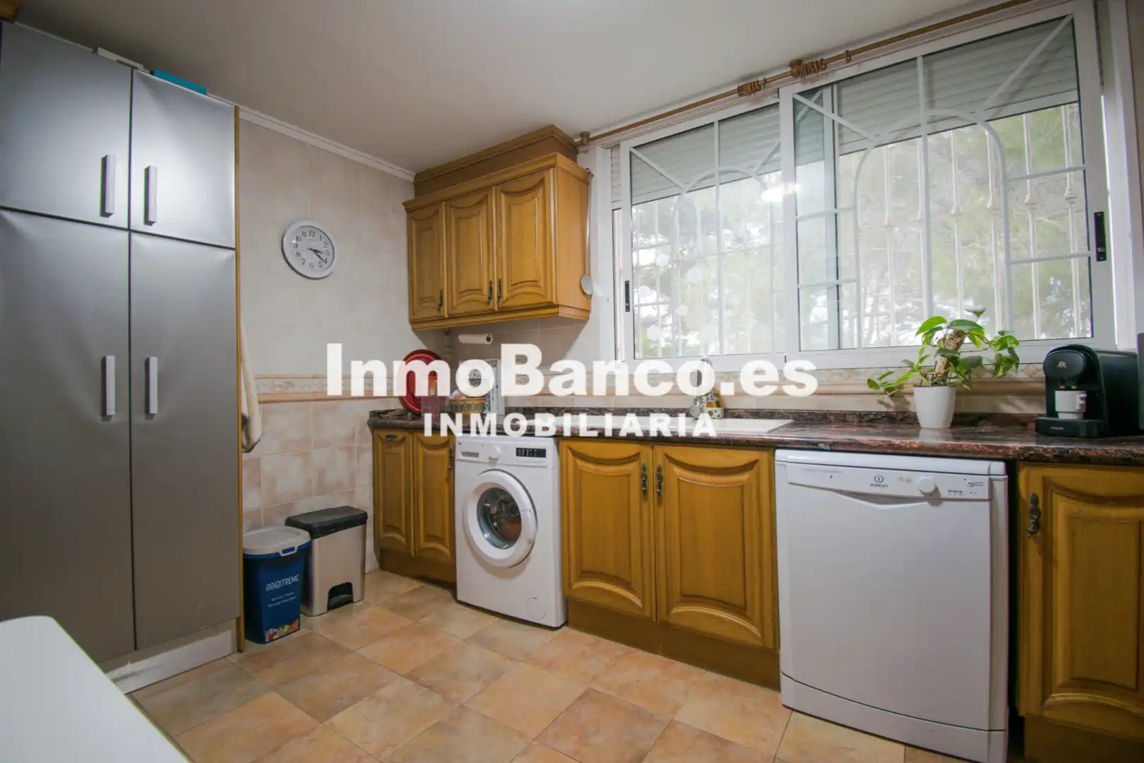 Vista exterior de Casa o xalet en venda en Torrent amb Aire condicionat, Calefacció i Jardí privat