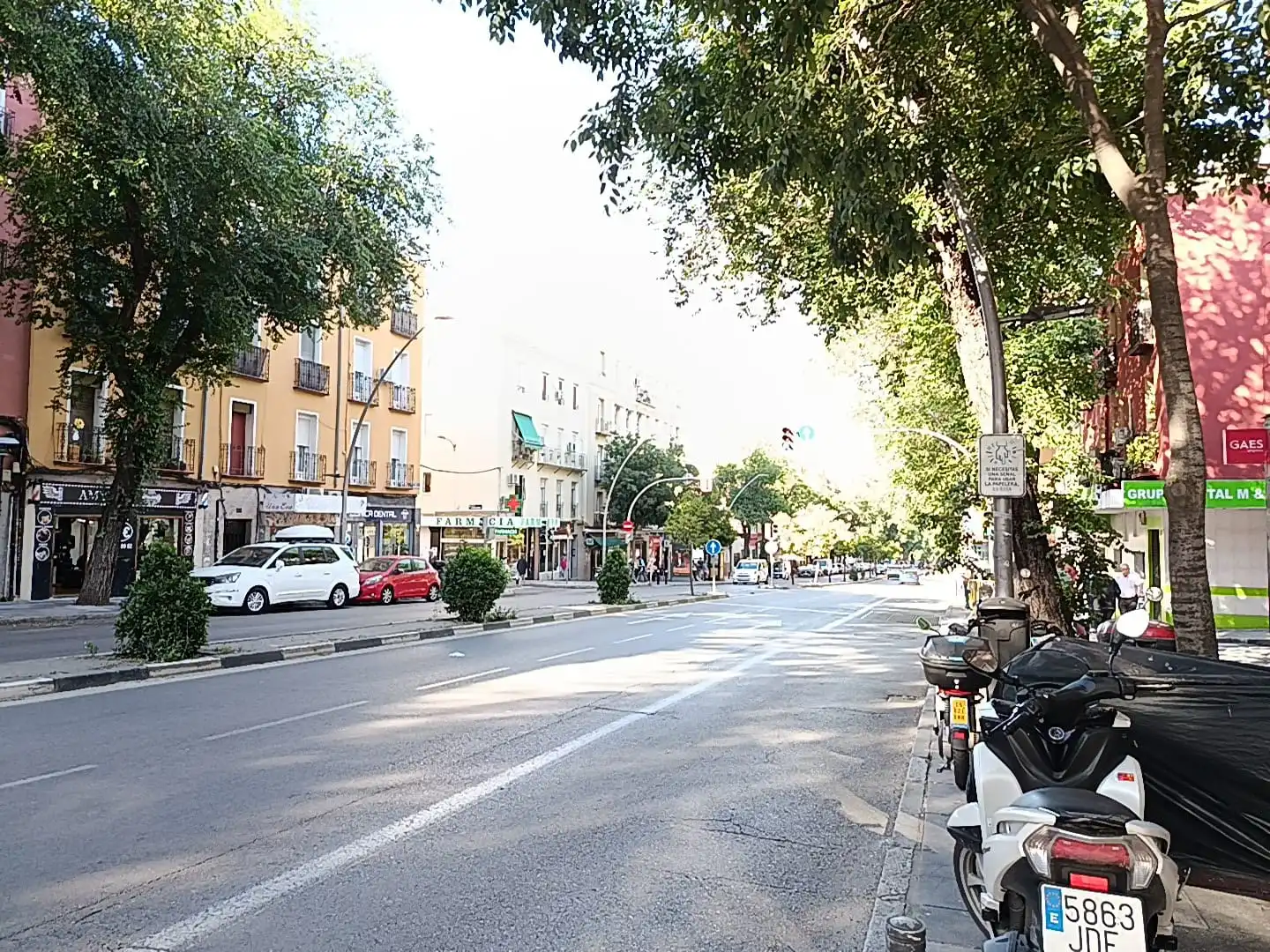 Vista exterior de Planta baja en venta en Madrid