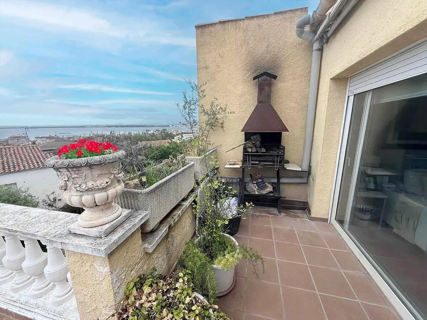 Terrassa de Casa o xalet en venda en Roses amb Aire condicionat, Calefacció i Jardí privat