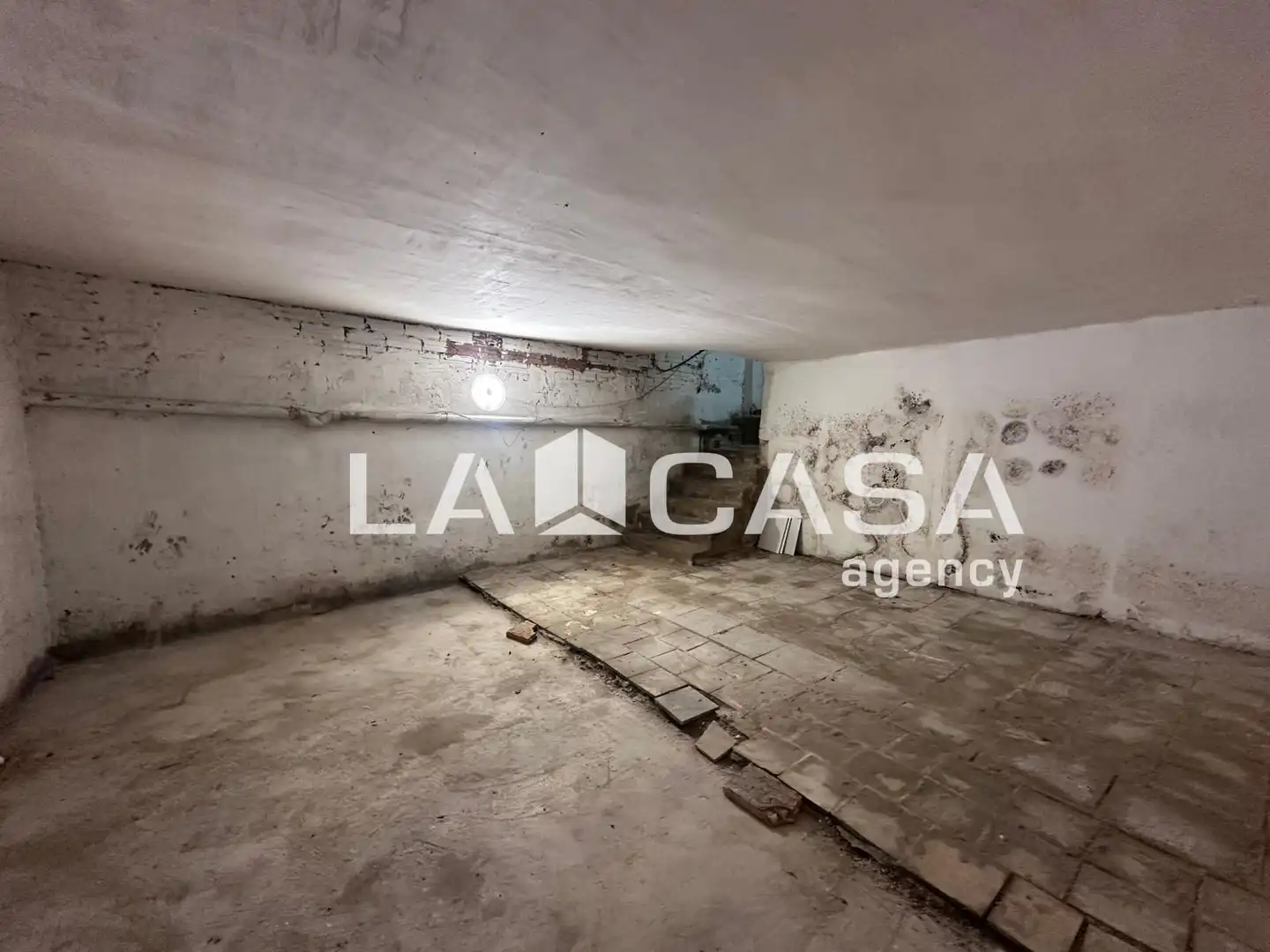 Local comercial en venda a Nou Barris, imagen 2