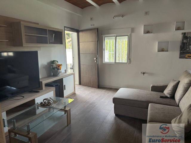 Apartamento en Alquiler en Urbanizaciones