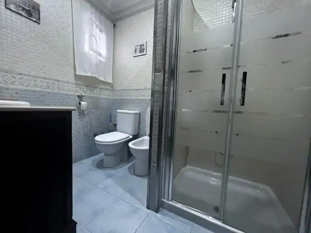 Bathroom of Houses for rent in Algeciras  with Air Conditioner, Heating and Alarm