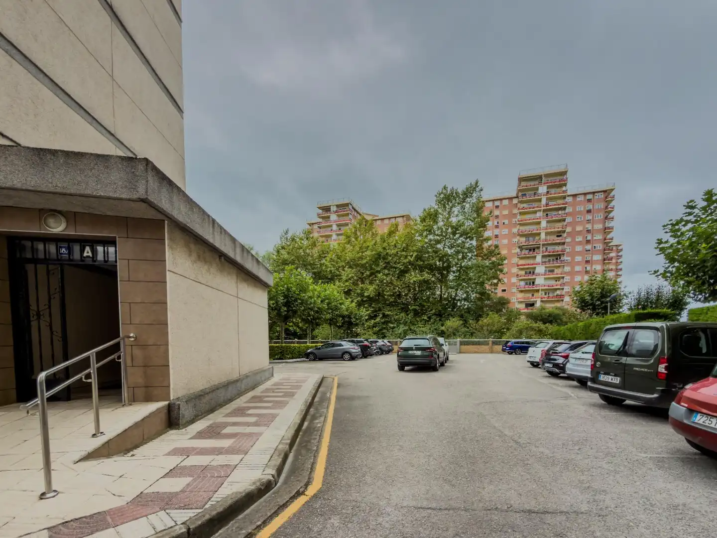 Parking of Apartments for sale in Laredo
