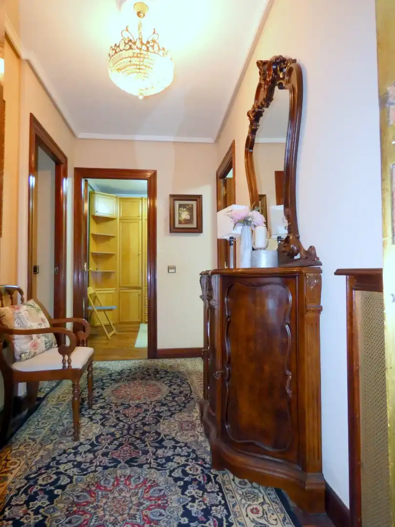 Flat for sale in Karmelo Kalea, Santutxu - Basarrate