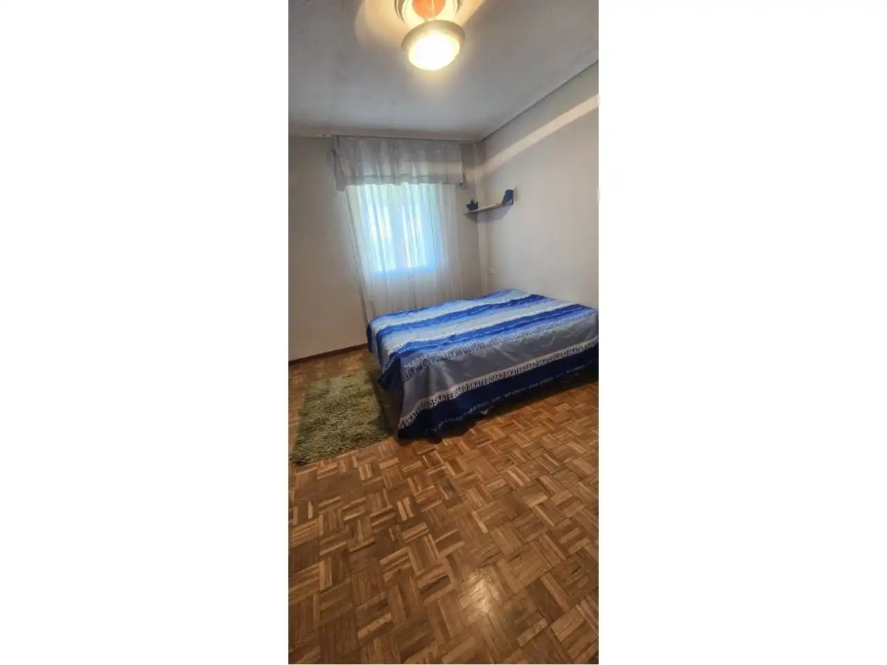 Habitación de Casa adosada en venta en Sariegos con Calefacción, Parquet y Terraza