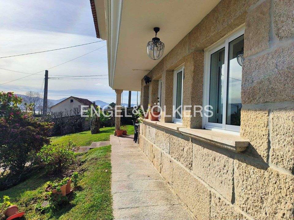 Exterior view of House or chalet for sale in Poio  with Heating, Private garden and Parquet flooring