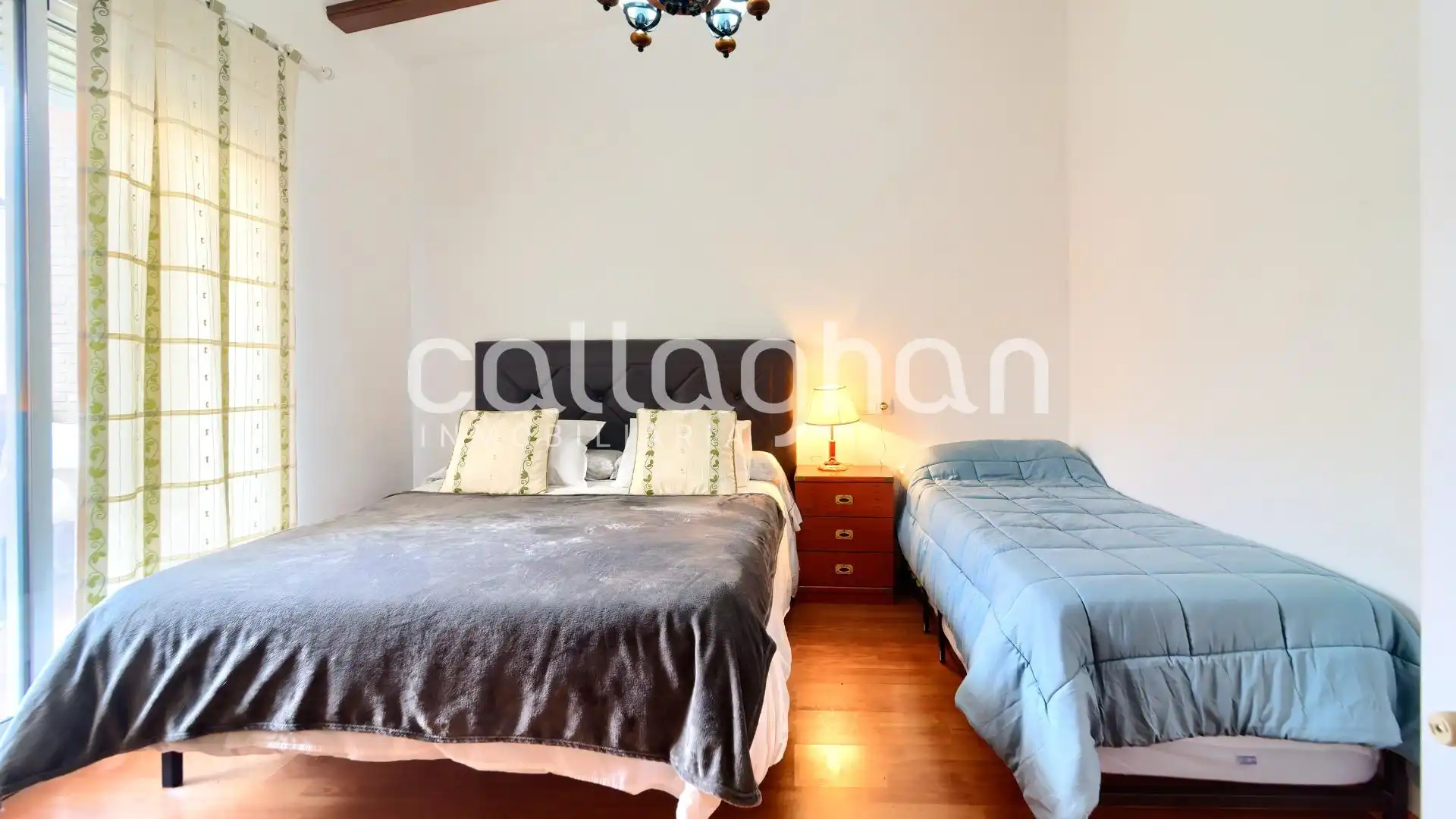 Dormitori de Casa adosada en venda en Sedaví amb Aire condicionat, Calefacció i Terrassa